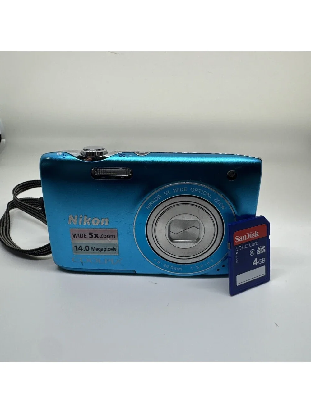 Nikon Coolpix S3100 14MP Digital Camera w/5x Zoom Blue #385
